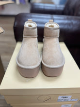 Load image into Gallery viewer, Benji Ugg Boots
