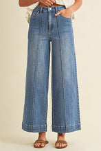 Load image into Gallery viewer, Amara Jeans
